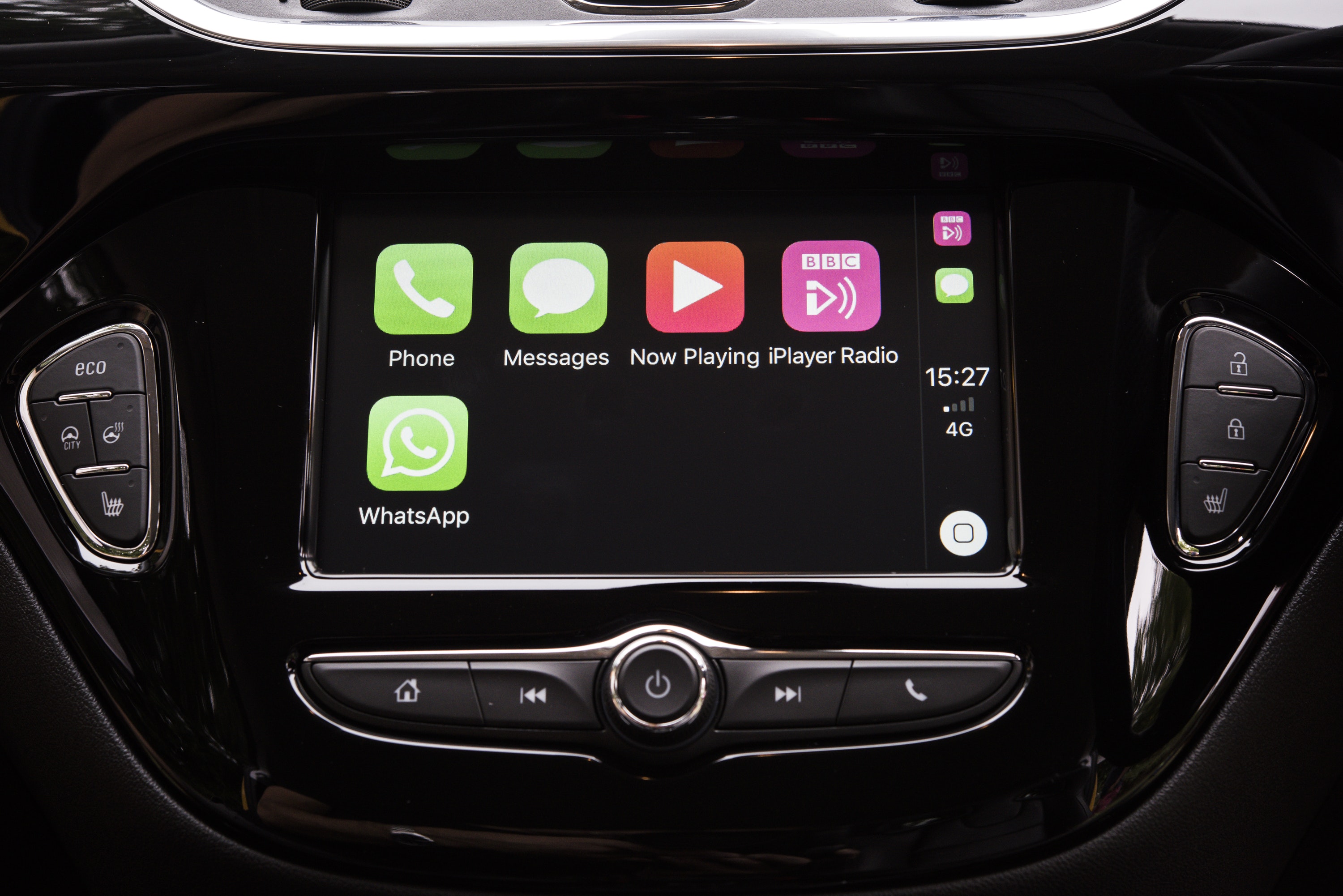 close up of screen in Vauxhall corsa